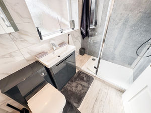 Photo 6- click for photo gallery